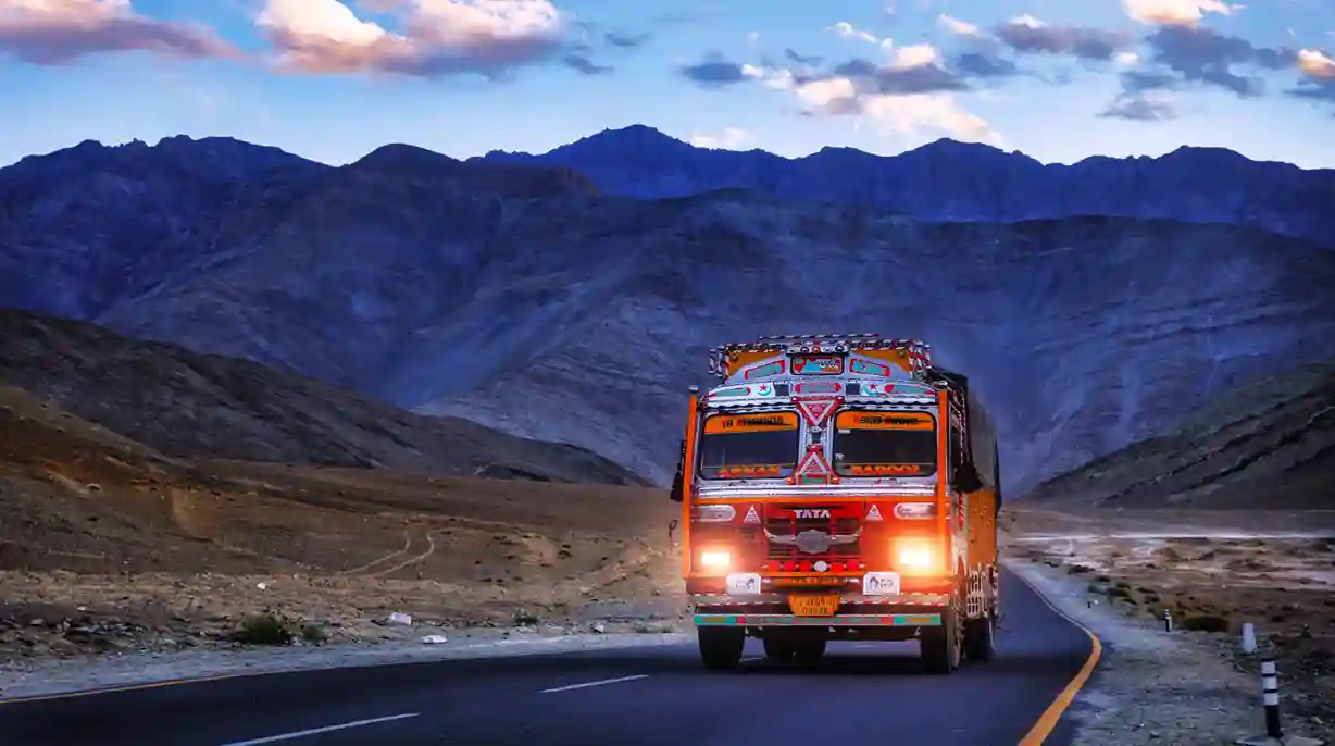 Logistics Solutions & 3PL India — Custom Supply Chain Management Services | TTI Shipping & Logistics